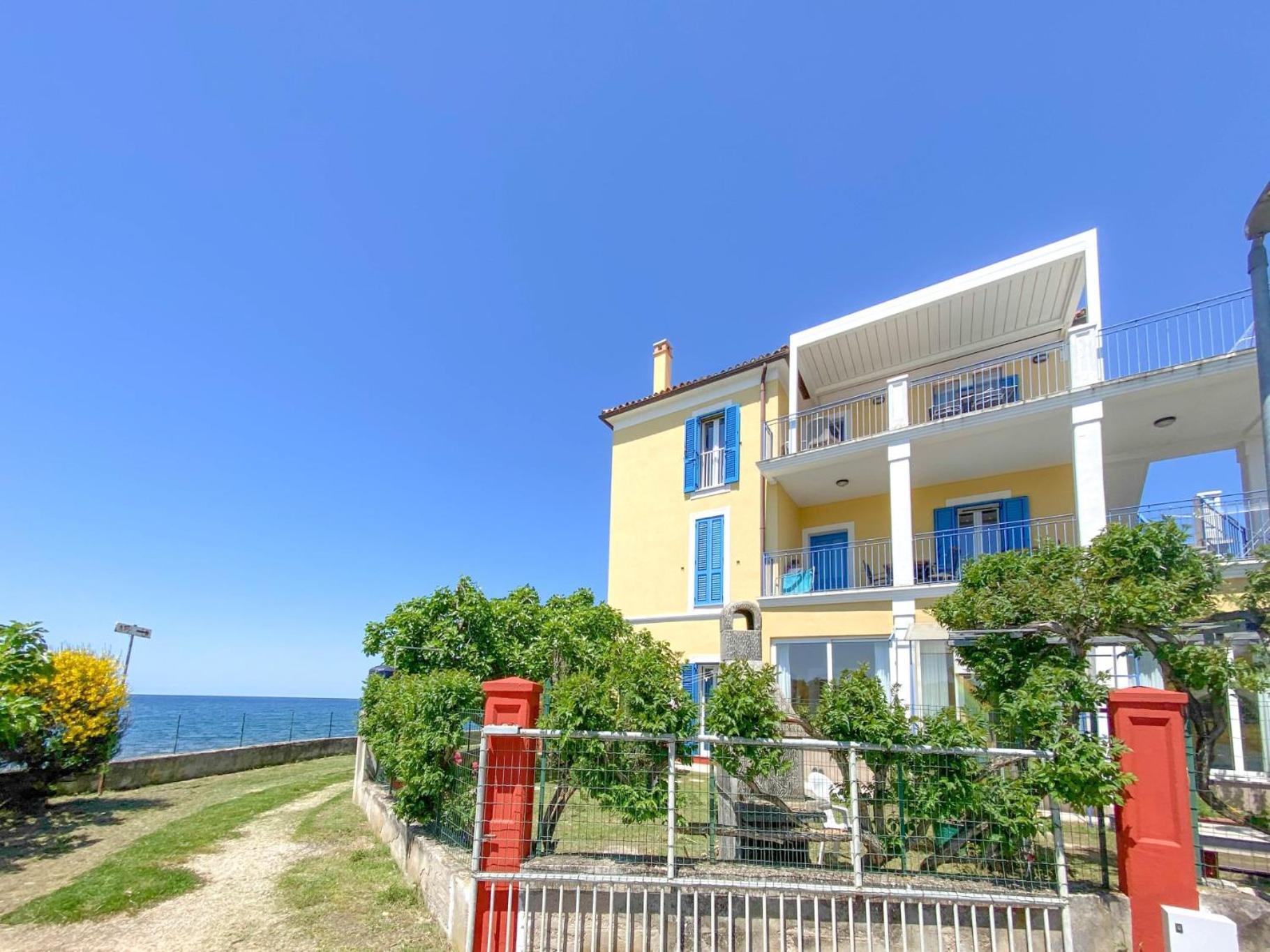 Belvedere Gore Novigrad  Exterior photo
